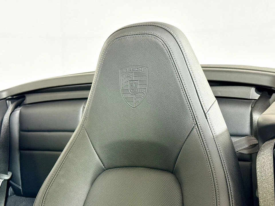 2024 Porsche 992 Carrera - Image 21 of 30