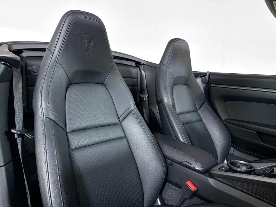 2024 Porsche 992 Carrera - Image 18 of 30
