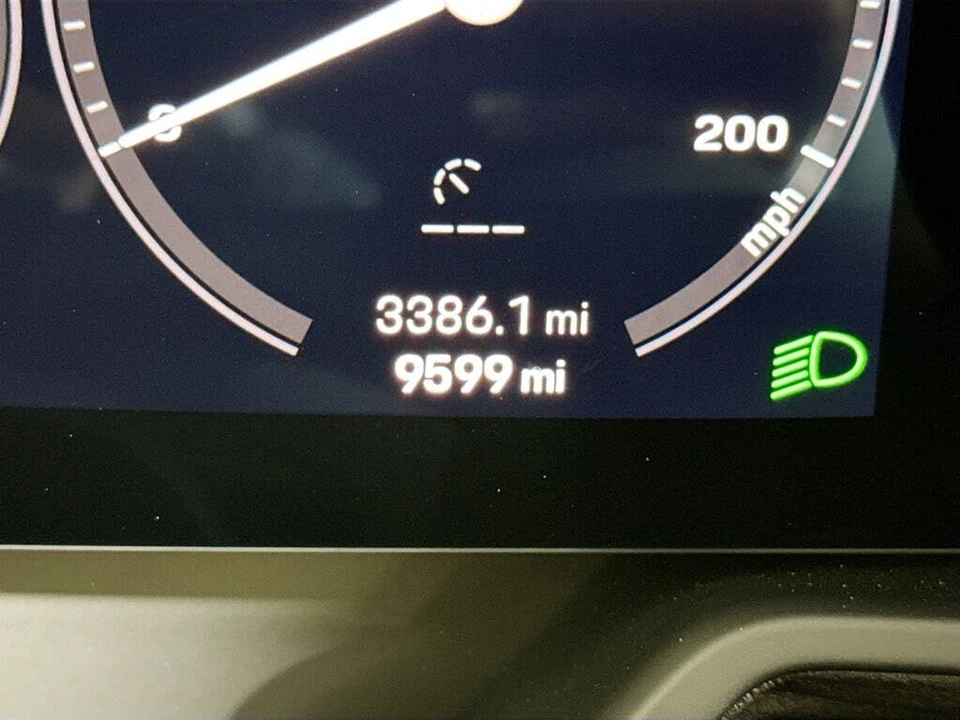 2024 Porsche 992 Carrera - Image 14 of 30