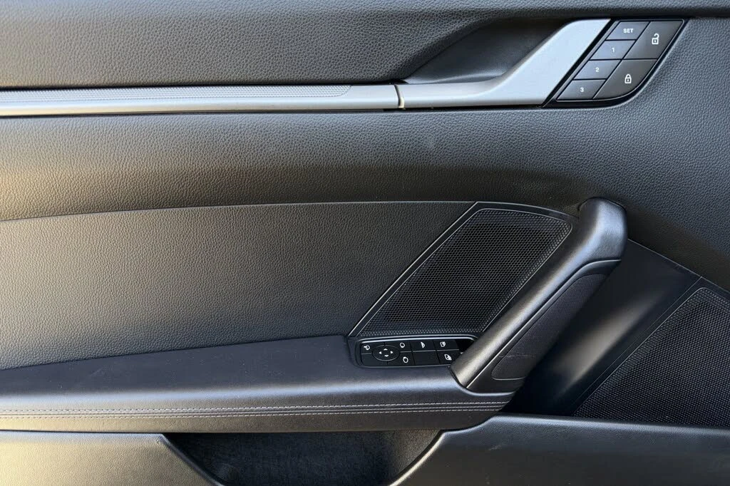 2024 Porsche 992 Carrera - Image 21 of 31