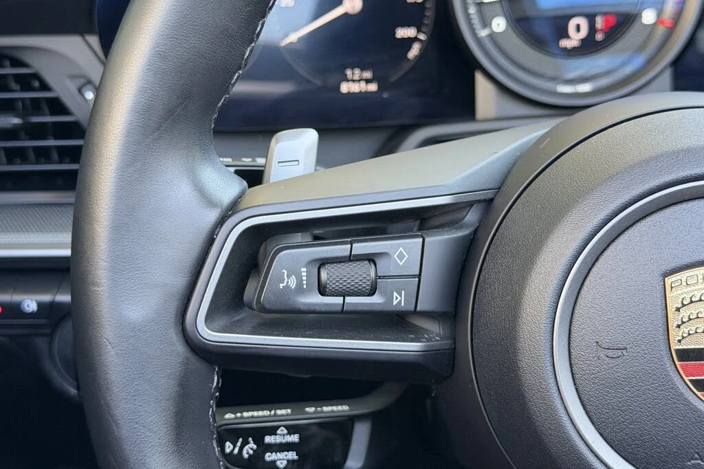 2024 Porsche 992 Carrera - Image 24 of 31