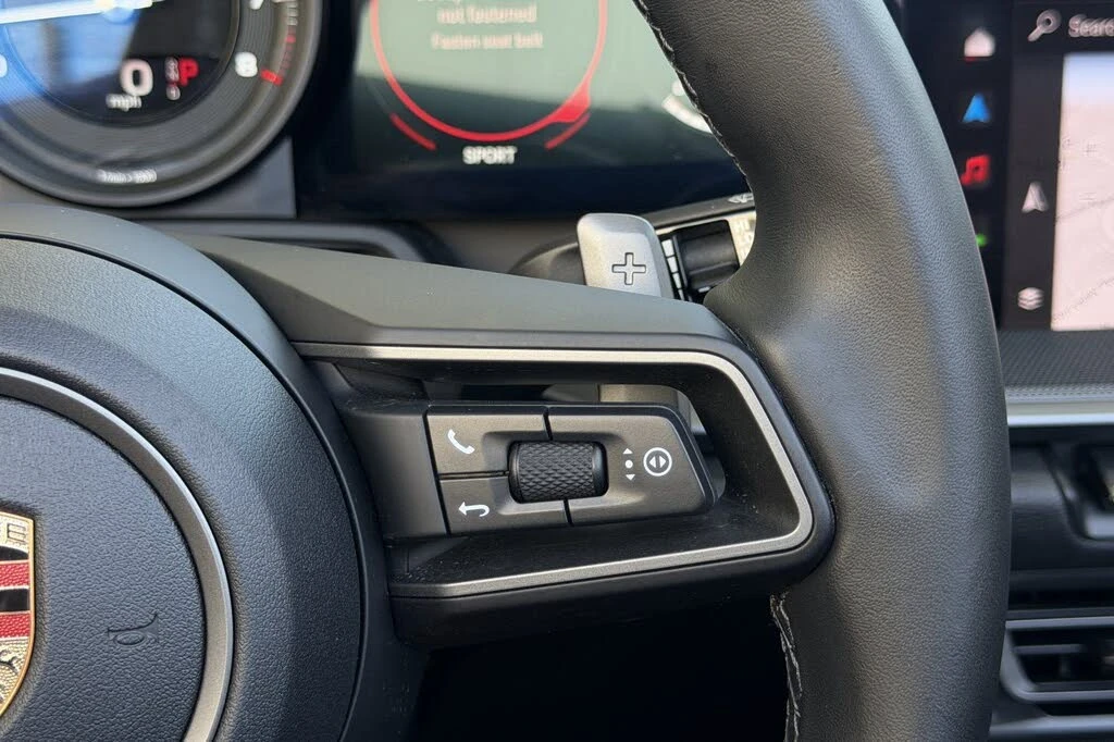2024 Porsche 992 Carrera - Image 25 of 31