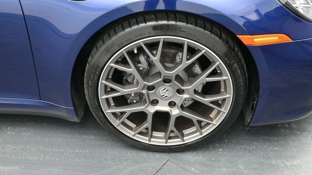 2024 Porsche 992 Carrera - Image 16 of 25