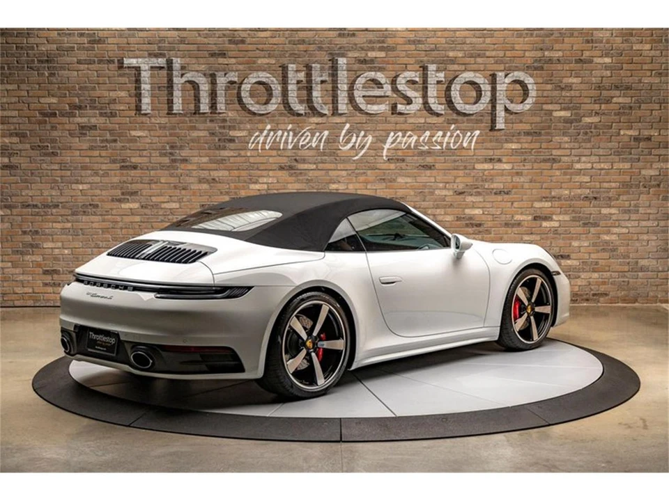 2024 Porsche 992 Carrera - Image 7 of 31
