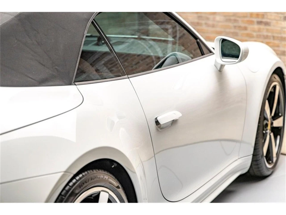 2024 Porsche 992 Carrera - Image 21 of 31