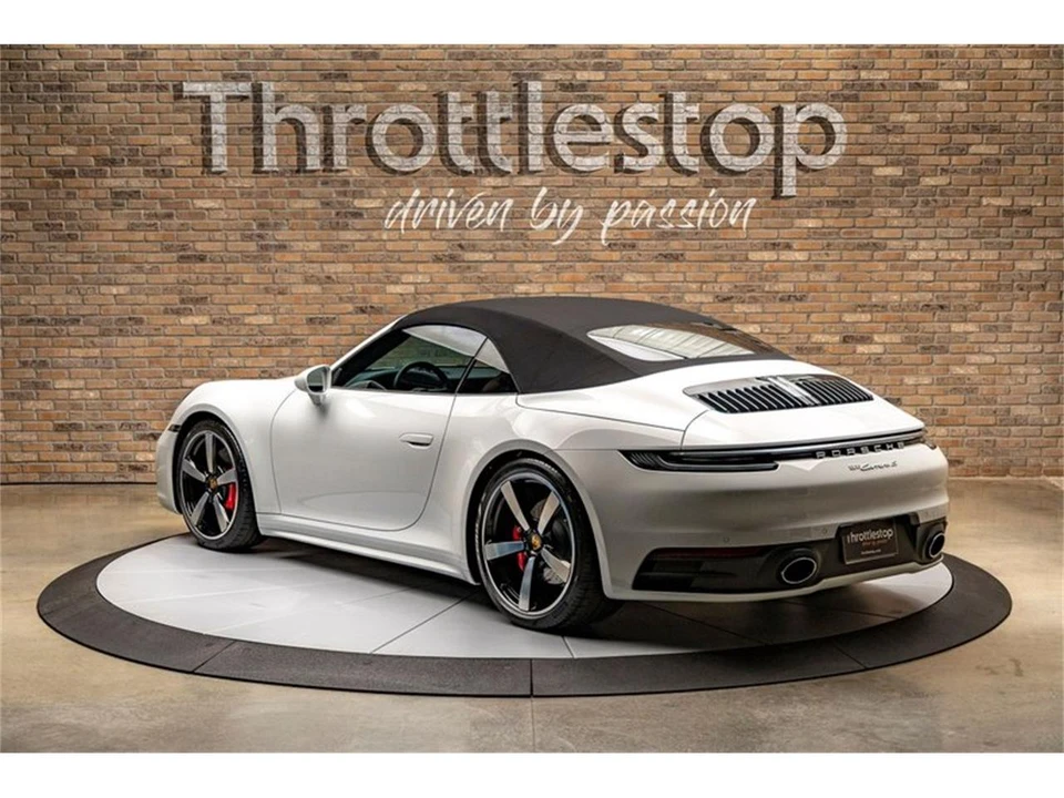 2024 Porsche 992 Carrera - Image 9 of 31