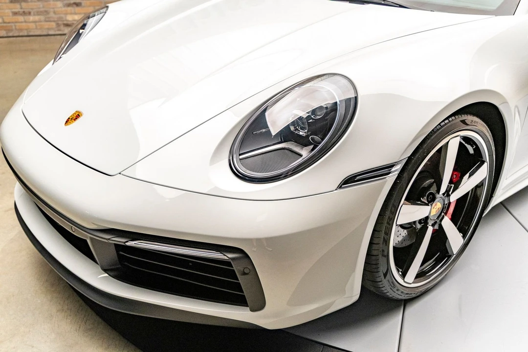 2024 Porsche 992 Carrera - Image 13 of 24