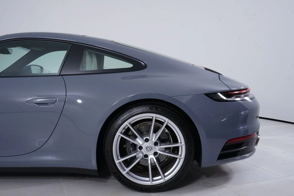 2024 Porsche 992 Carrera - Image 12 of 30