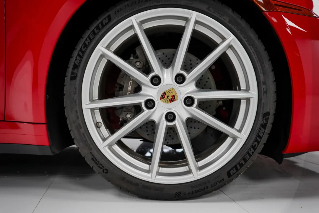 2024 Porsche 992 Carrera - Image 11 of 26
