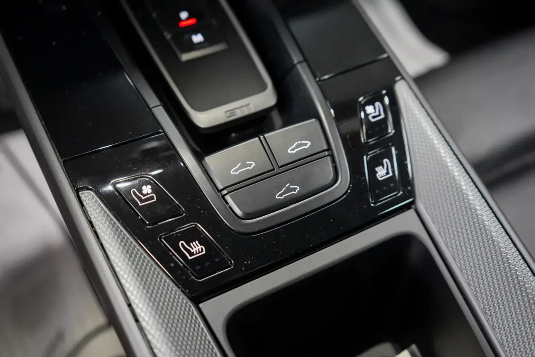2024 Porsche 992 Carrera - Image 21 of 26