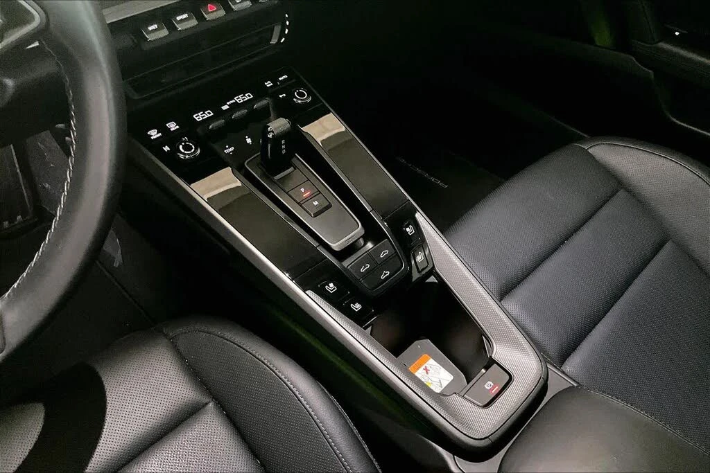 2024 Porsche 992 Carrera - Image 15 of 31