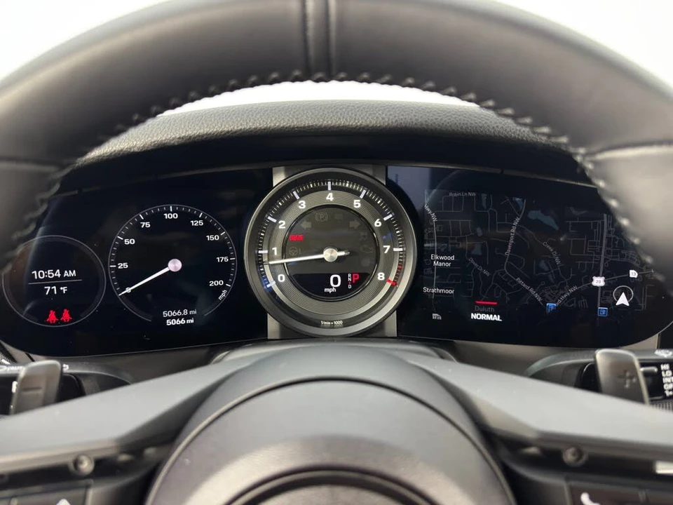 2024 Porsche 992 Carrera - Image 18 of 31