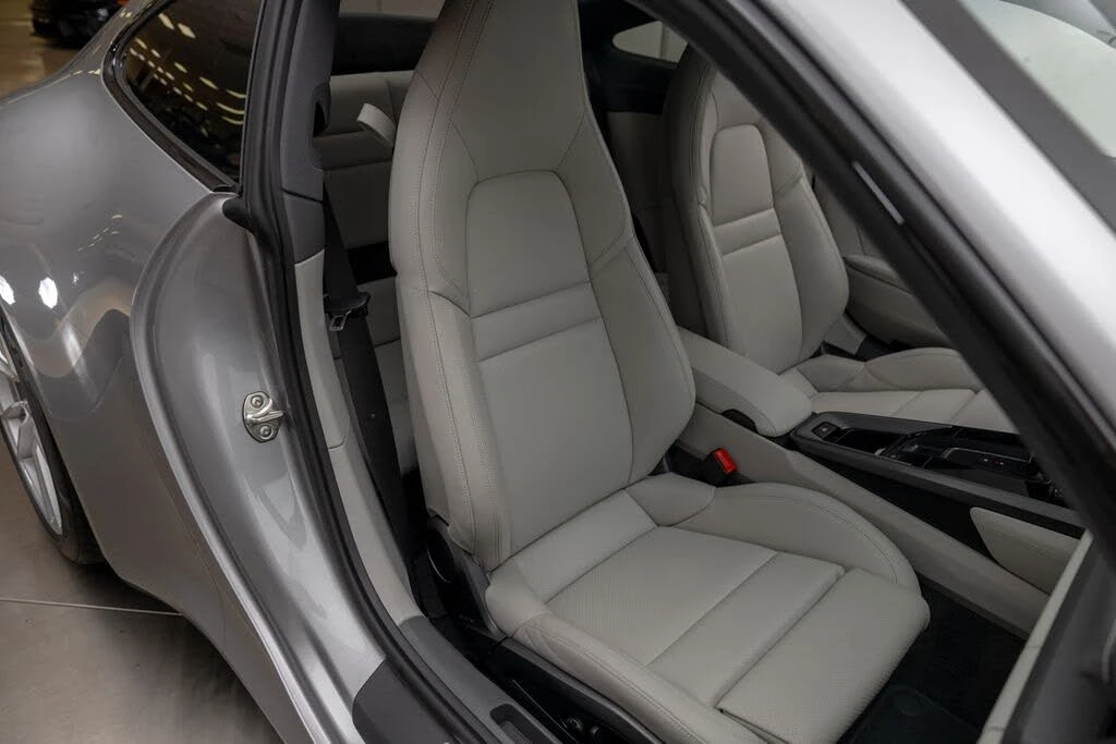 2024 Porsche 992 Carrera - Image 19 of 31