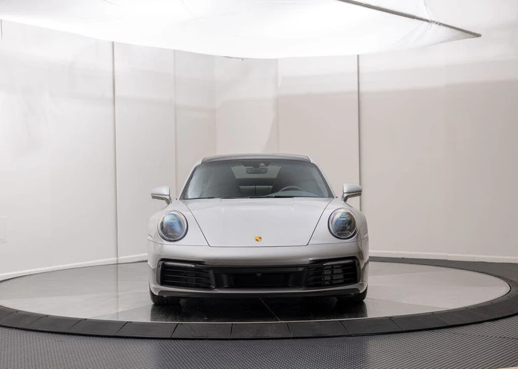 2024 Porsche 992 Carrera - Image 8 of 31
