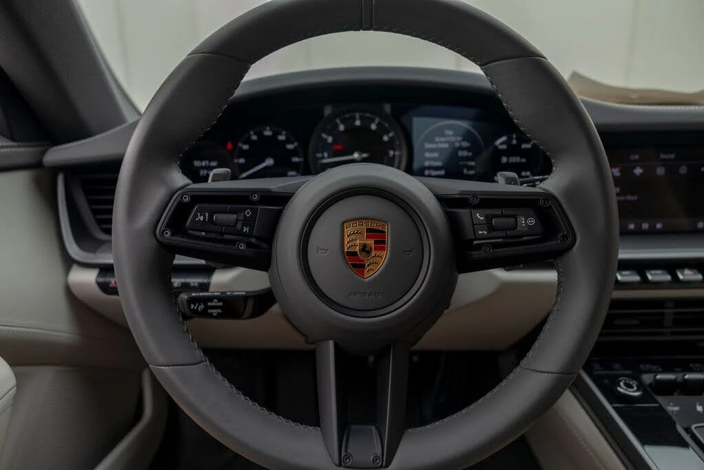 2024 Porsche 992 Carrera - Image 17 of 31
