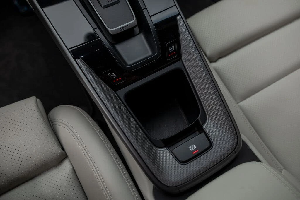2024 Porsche 992 Carrera - Image 29 of 31