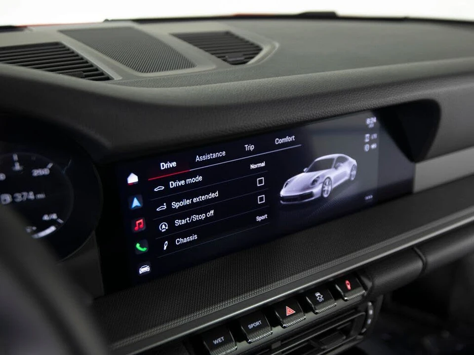 2024 Porsche 992 Carrera - Image 24 of 31