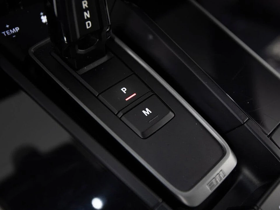 2024 Porsche 992 Carrera - Image 29 of 31