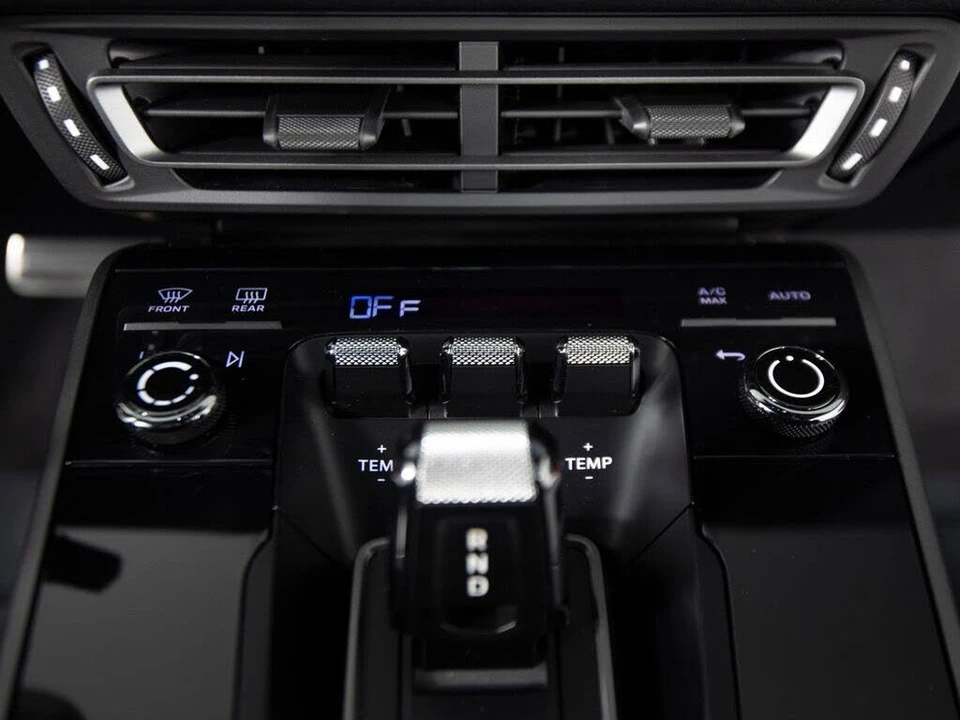 2024 Porsche 992 Carrera - Image 27 of 31