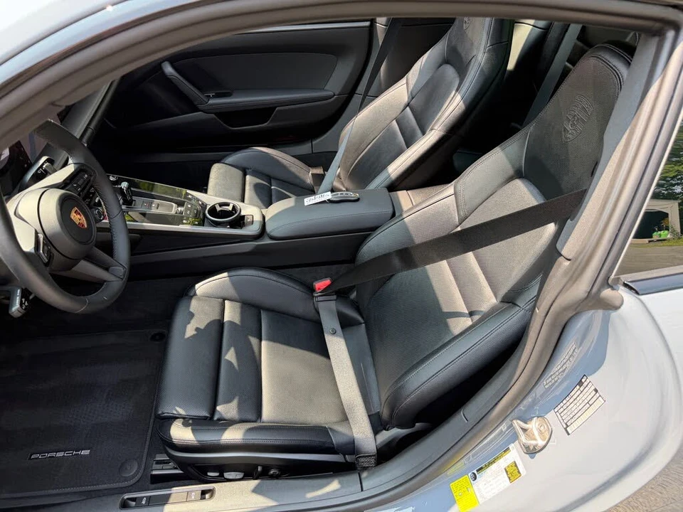 2024 Porsche 992 Carrera - Image 22 of 31