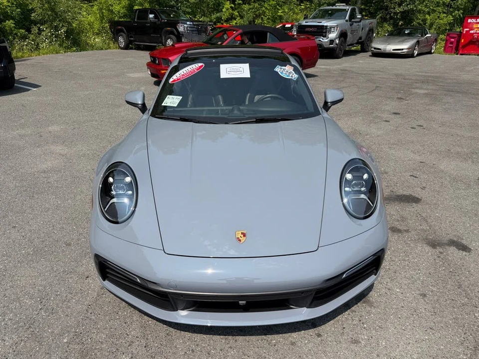 2024 Porsche 992 Carrera - Image 8 of 31