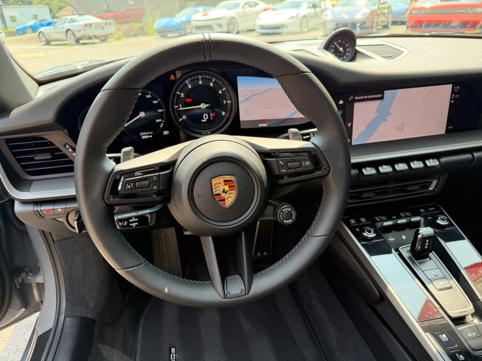 2024 Porsche 992 Carrera - Image 13 of 31