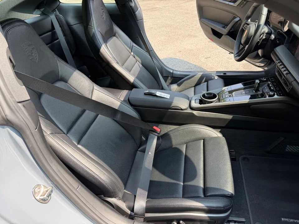 2024 Porsche 992 Carrera - Image 26 of 31