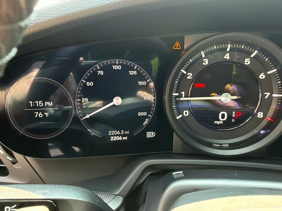 2024 Porsche 992 Carrera - Image 15 of 31