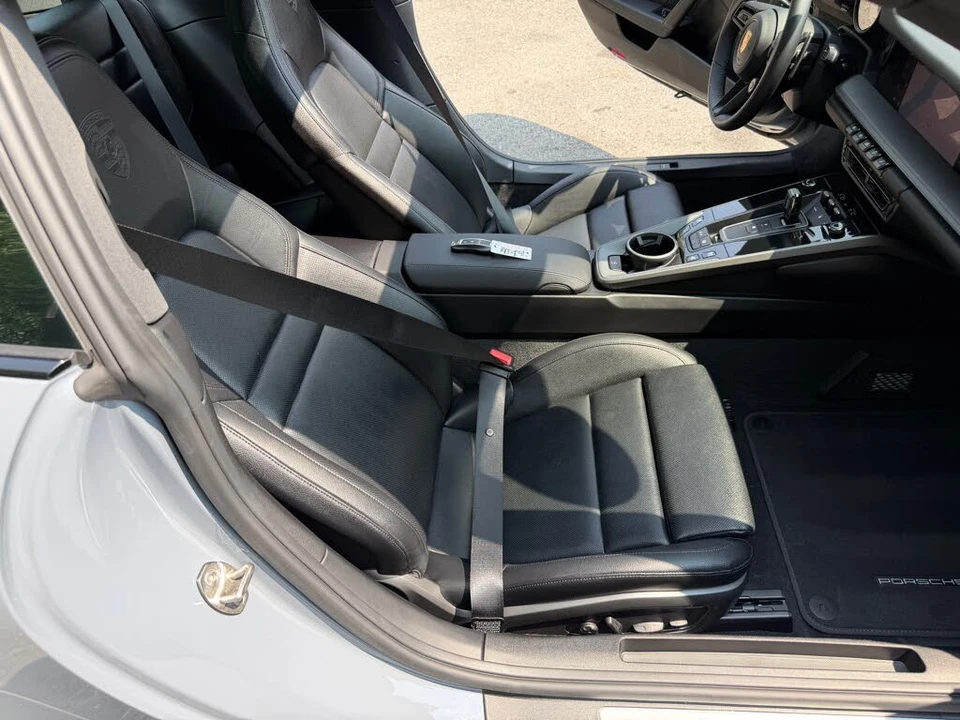 2024 Porsche 992 Carrera - Image 27 of 31