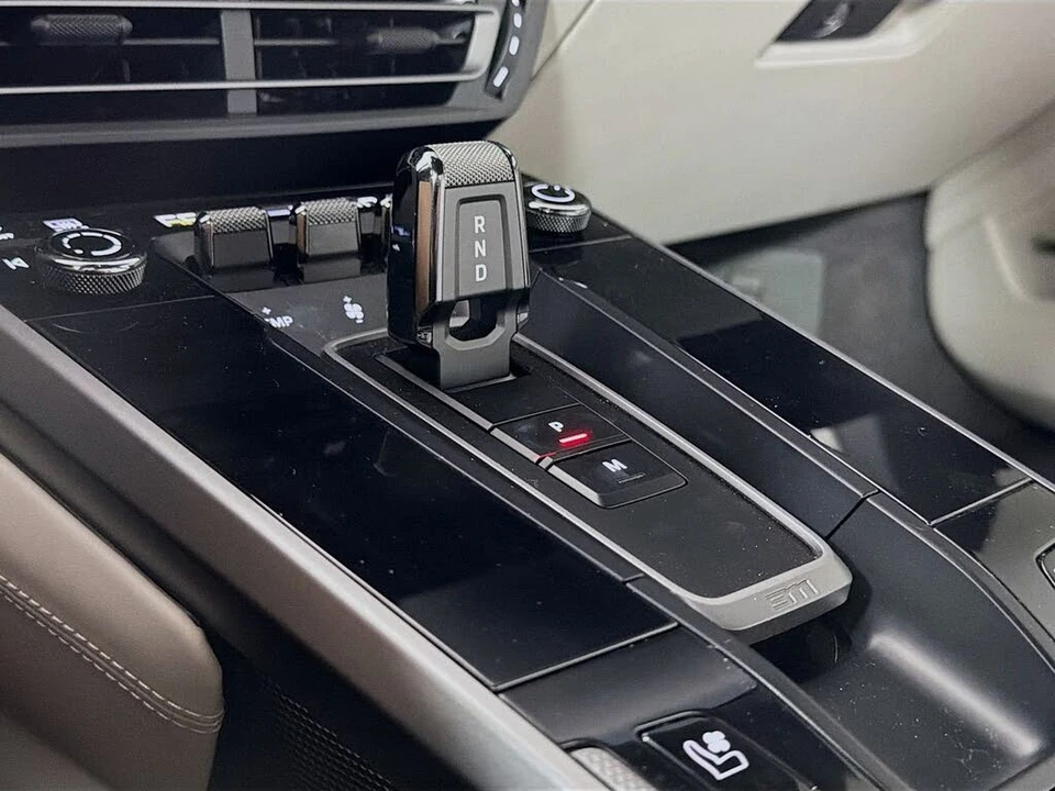 2024 Porsche 992 Carrera - Image 19 of 31