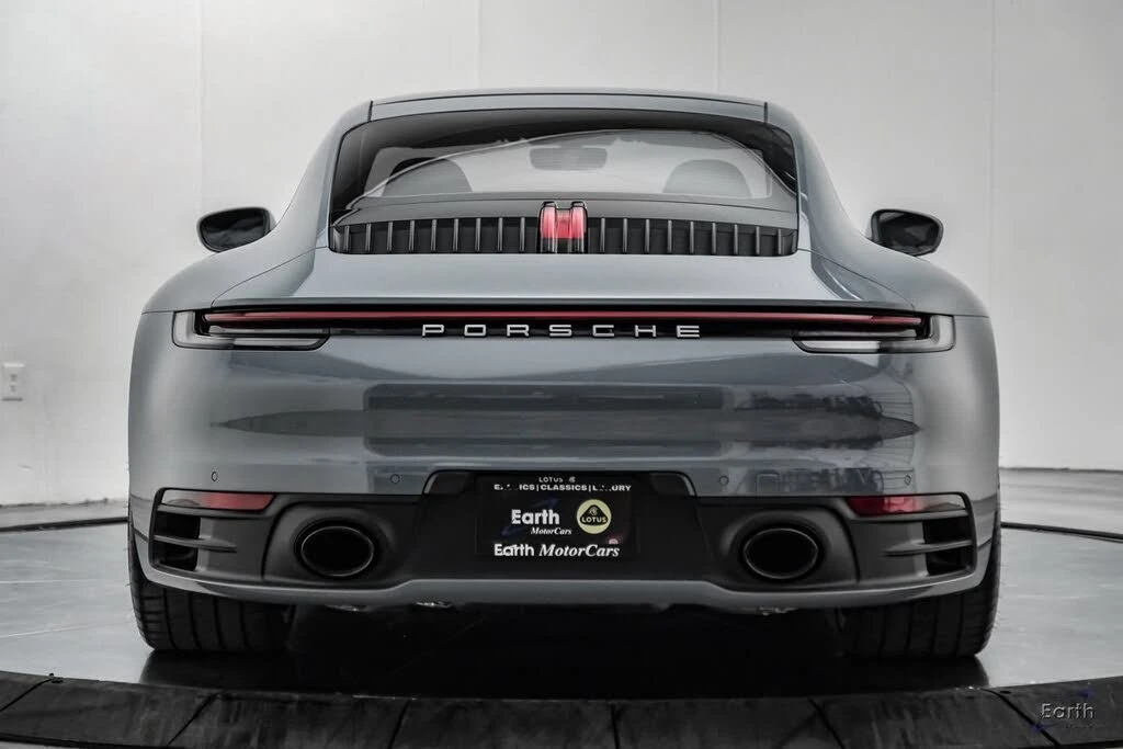 2024 Porsche 992 Carrera - Image 11 of 31