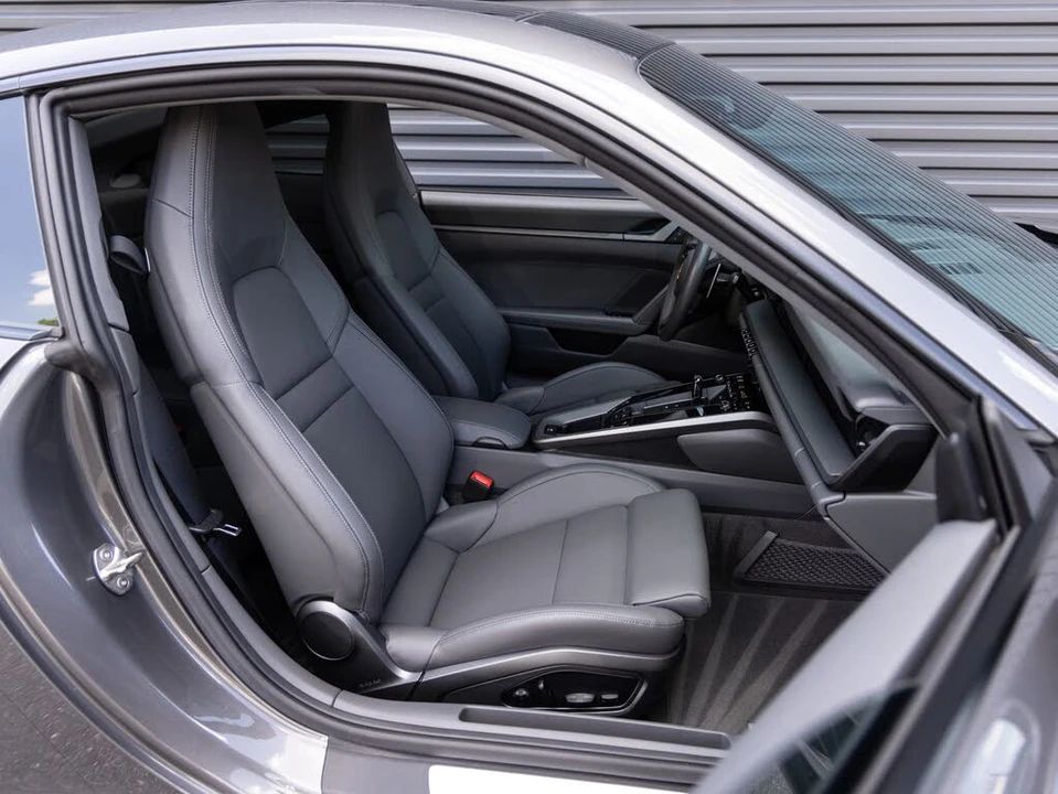 2024 Porsche 992 Carrera - Image 29 of 31