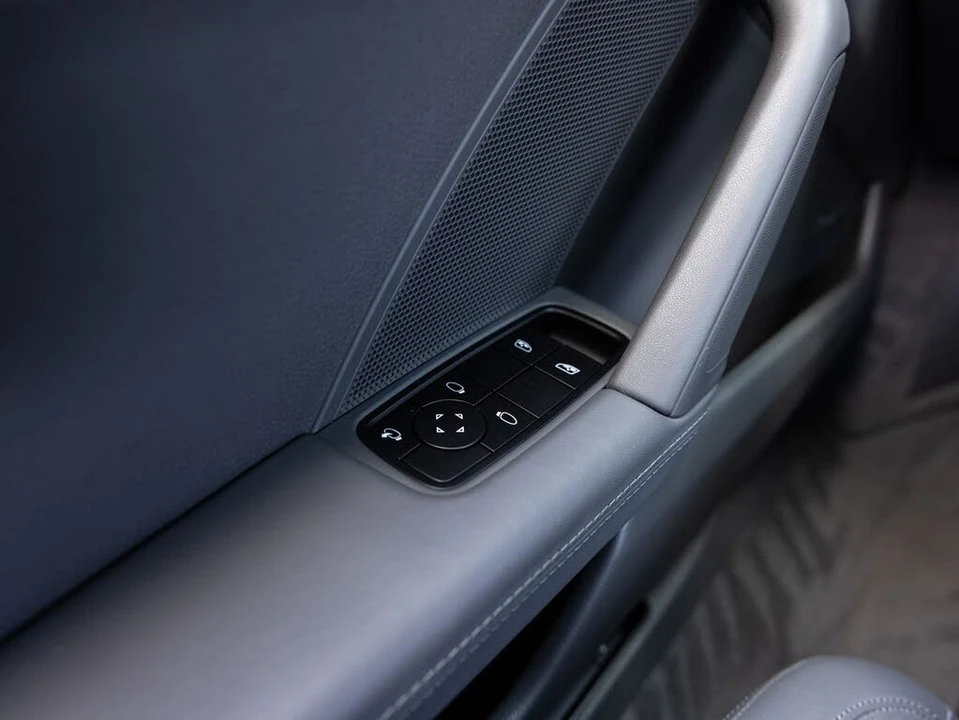 2024 Porsche 992 Carrera - Image 20 of 31