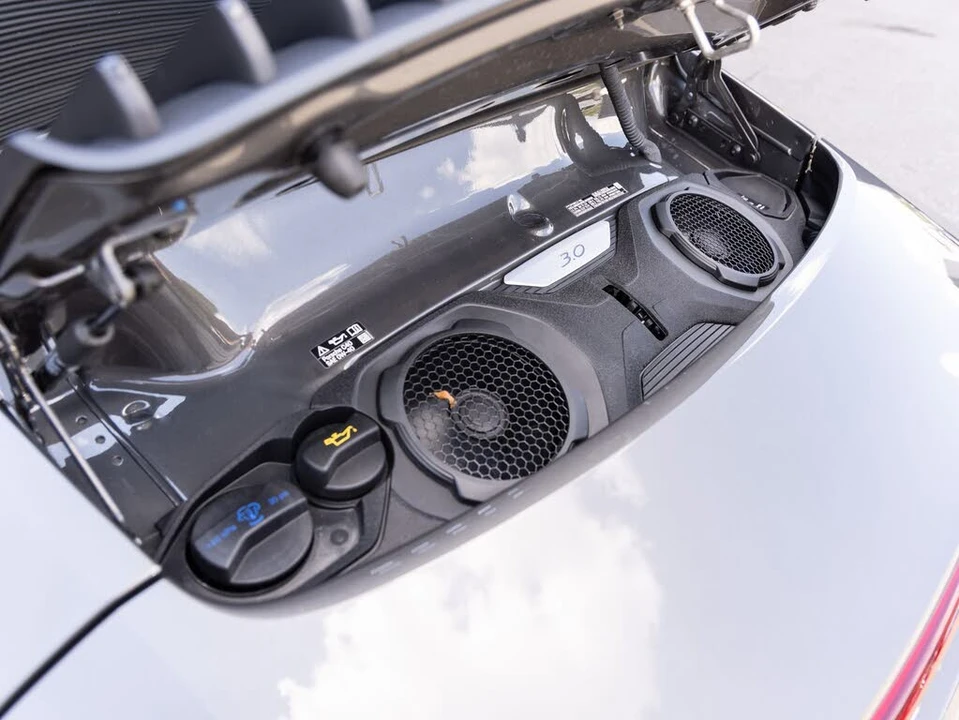 2024 Porsche 992 Carrera - Image 25 of 31