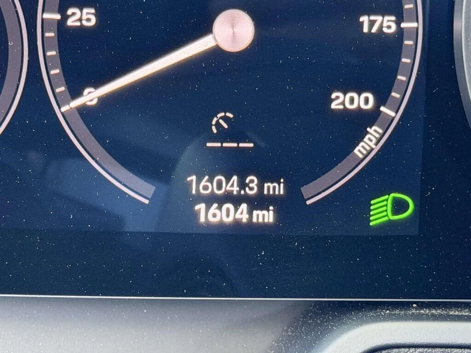 2024 Porsche 992 Carrera - Image 22 of 27