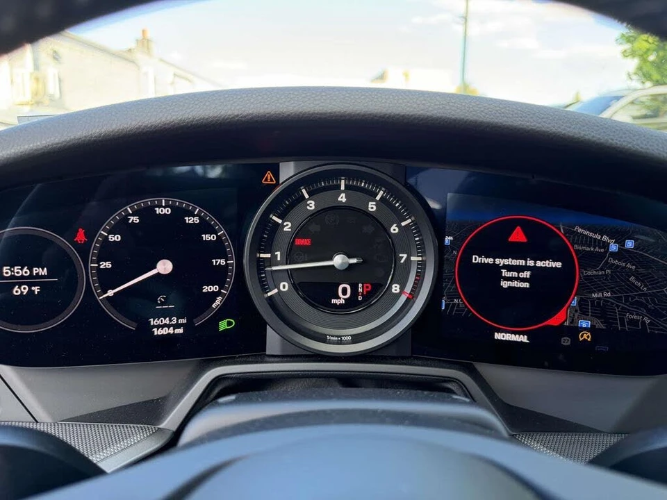 2024 Porsche 992 Carrera - Image 23 of 27