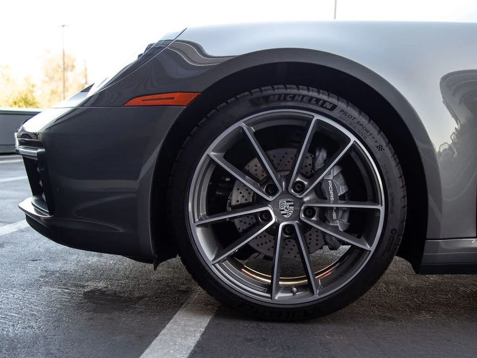 2024 Porsche 992 Carrera - Image 11 of 29