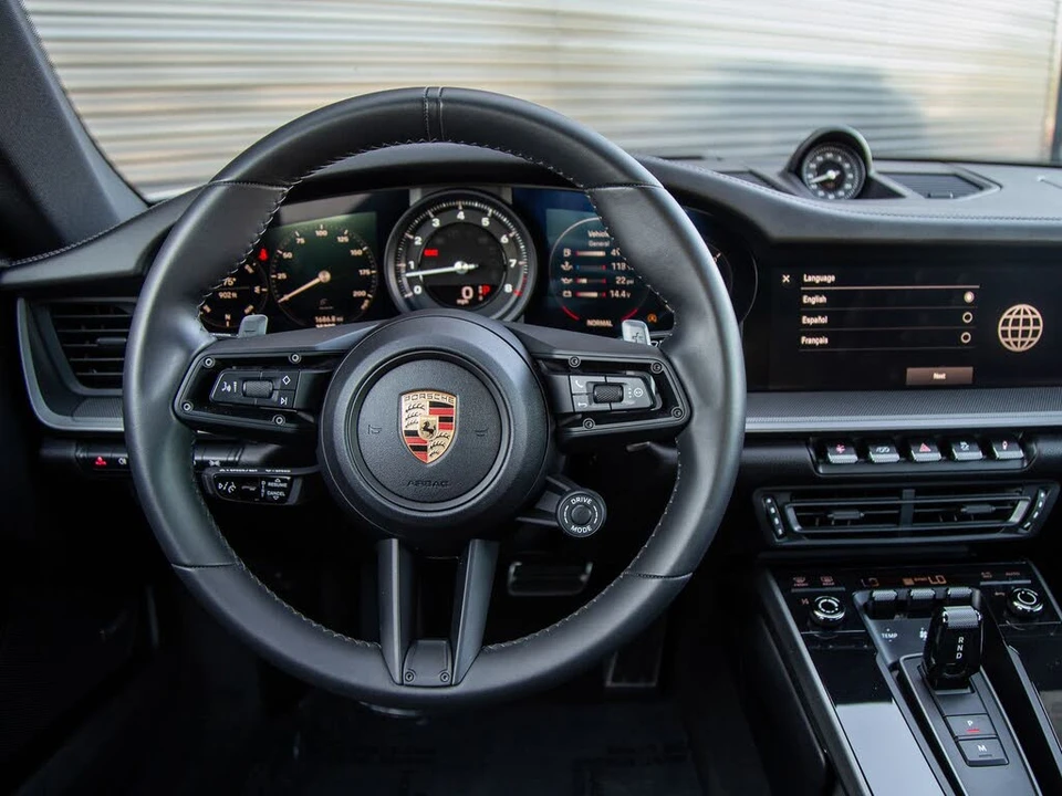 2024 Porsche 992 Carrera - Image 16 of 29