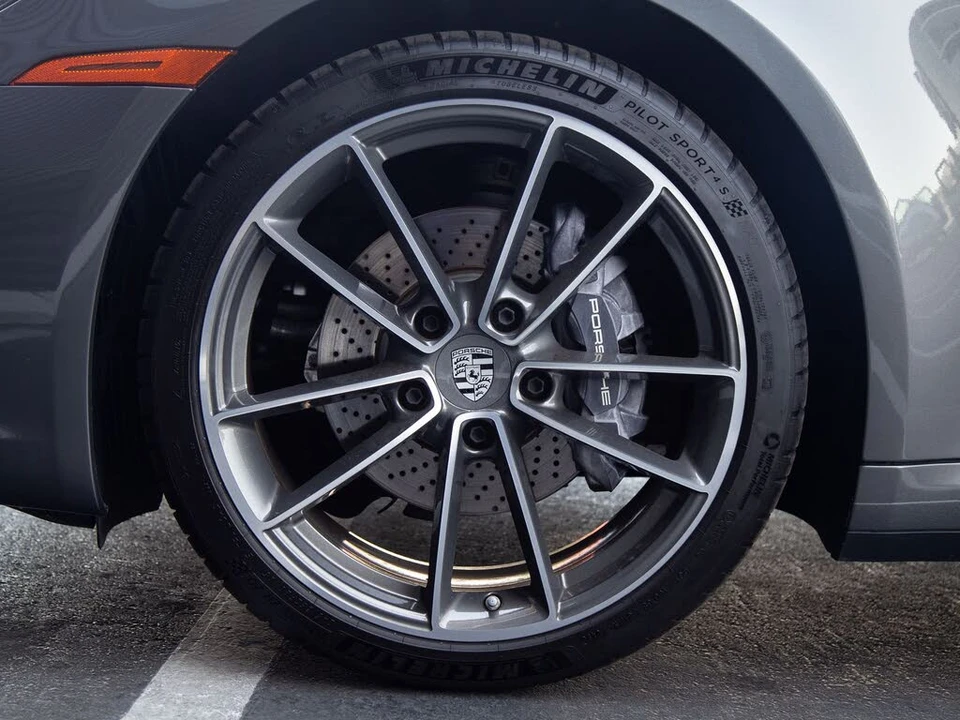 2024 Porsche 992 Carrera - Image 12 of 29