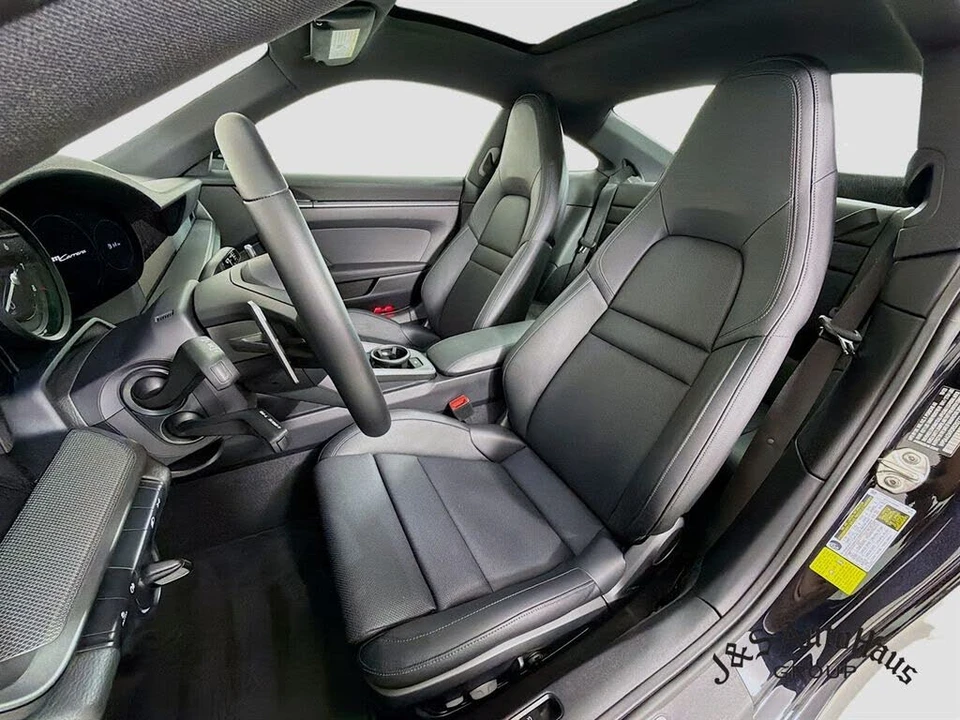 2024 Porsche 992 Carrera - Image 11 of 31
