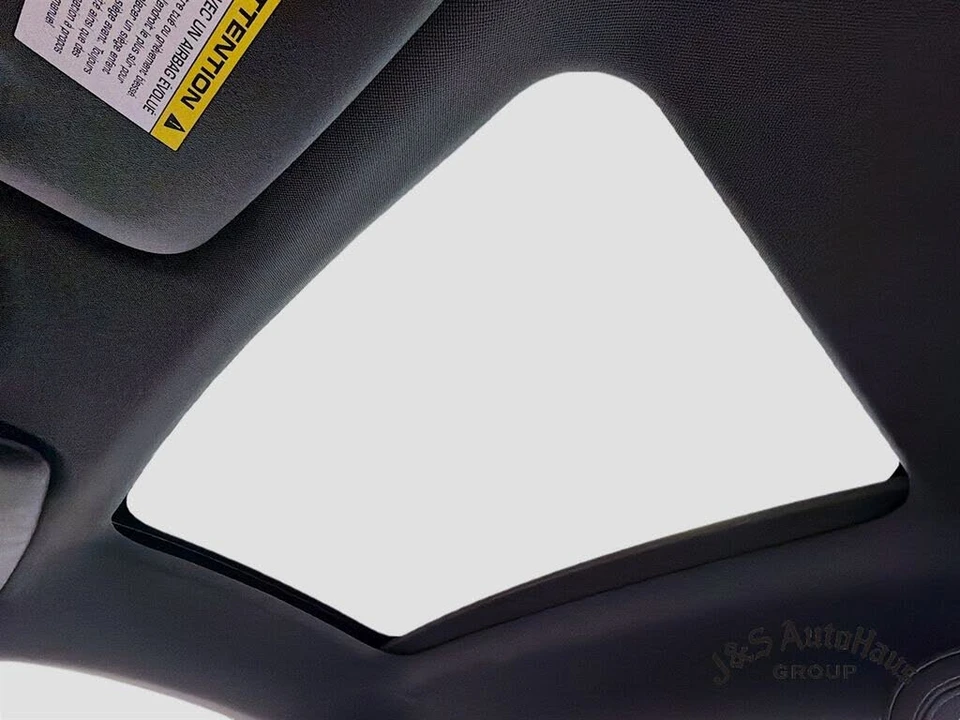 2024 Porsche 992 Carrera - Image 16 of 31