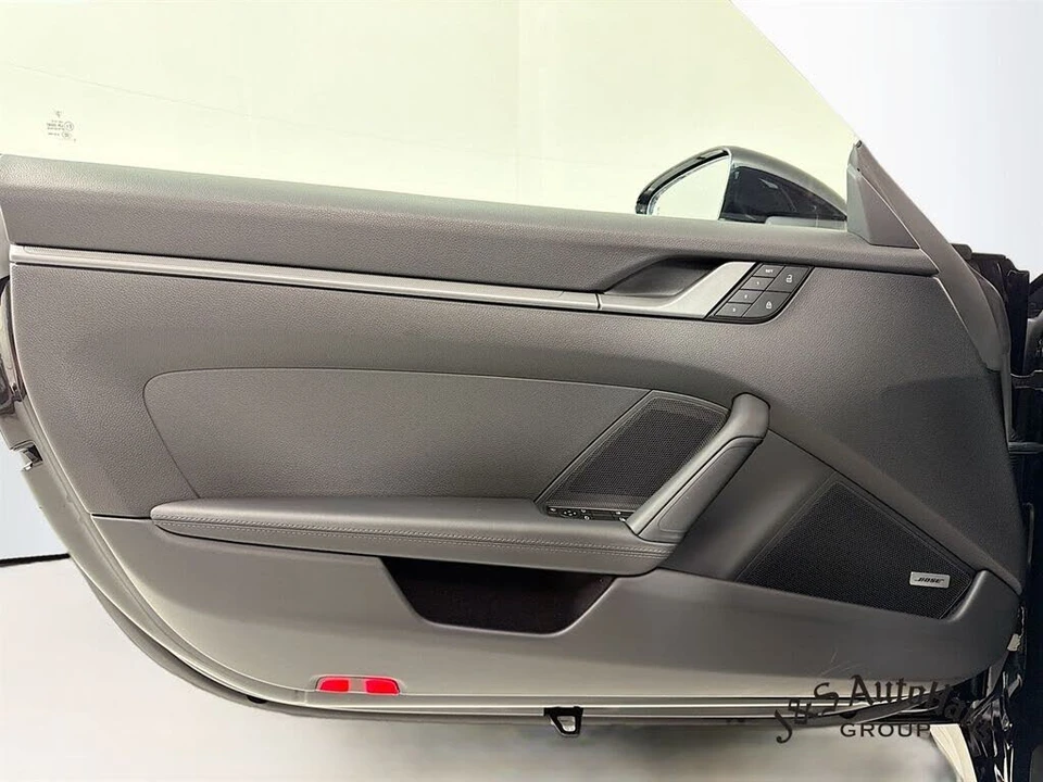 2024 Porsche 992 Carrera - Image 22 of 31