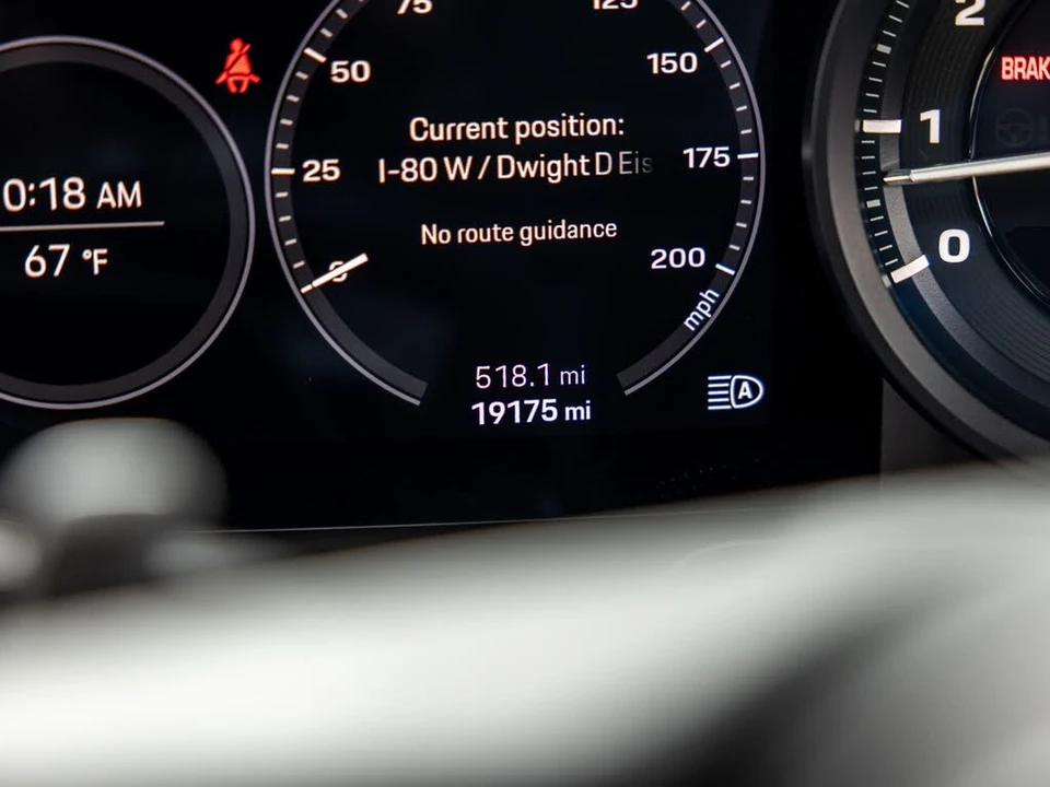 2024 Porsche 992 Carrera - Image 27 of 31