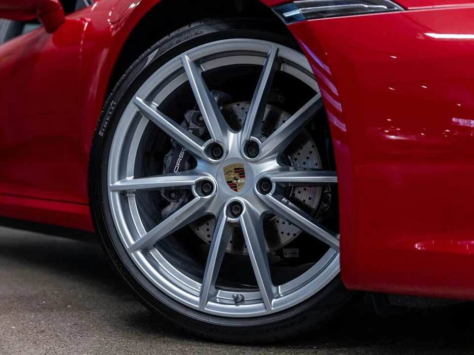 2024 Porsche 992 Carrera - Image 18 of 31
