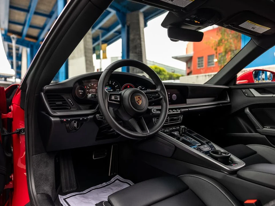 2024 Porsche 992 Carrera - Image 4 of 31