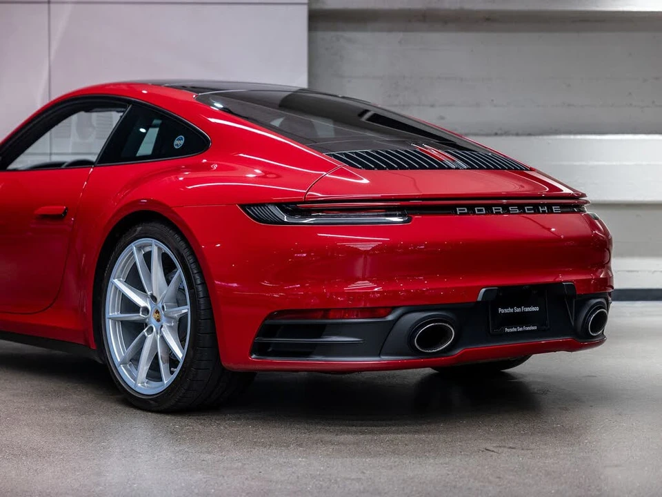 2024 Porsche 992 Carrera - Image 24 of 31