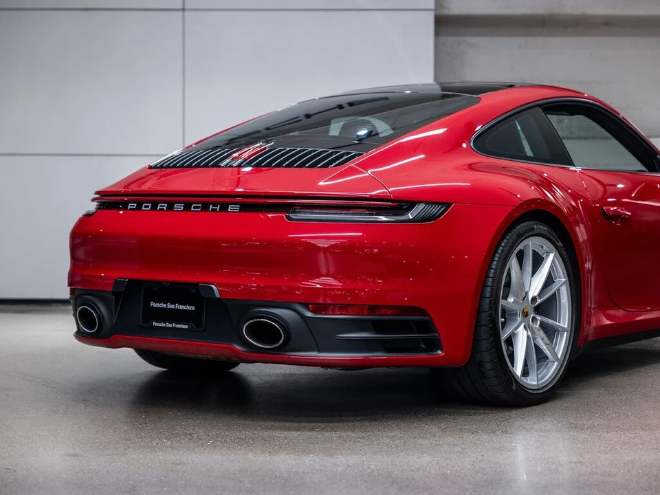 2024 Porsche 992 Carrera - Image 25 of 31