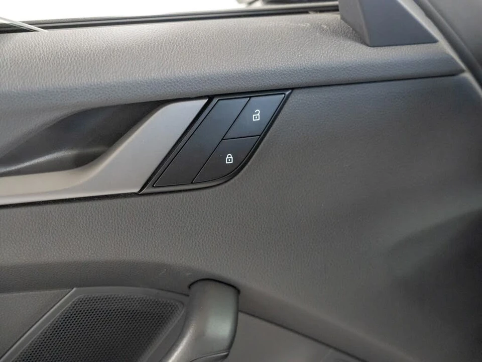 2024 Porsche 992 Carrera - Image 17 of 25