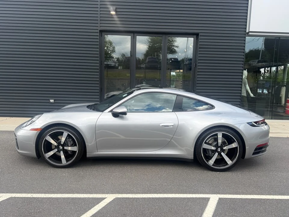 2024 Porsche 992 Carrera - Image 2 of 25