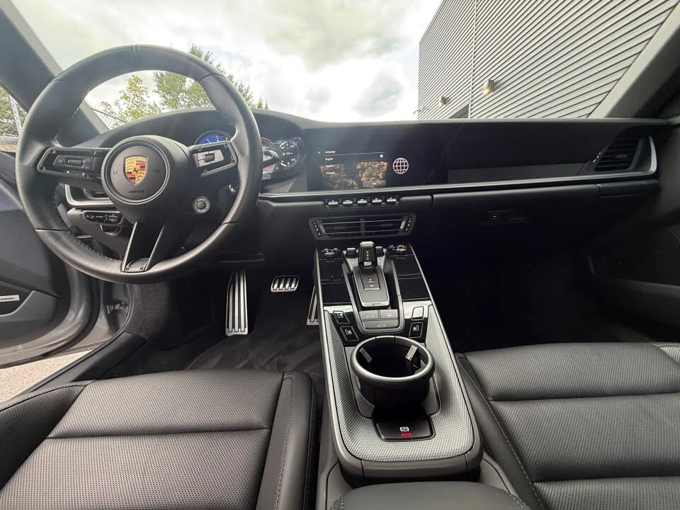 2024 Porsche 992 Carrera - Image 16 of 25